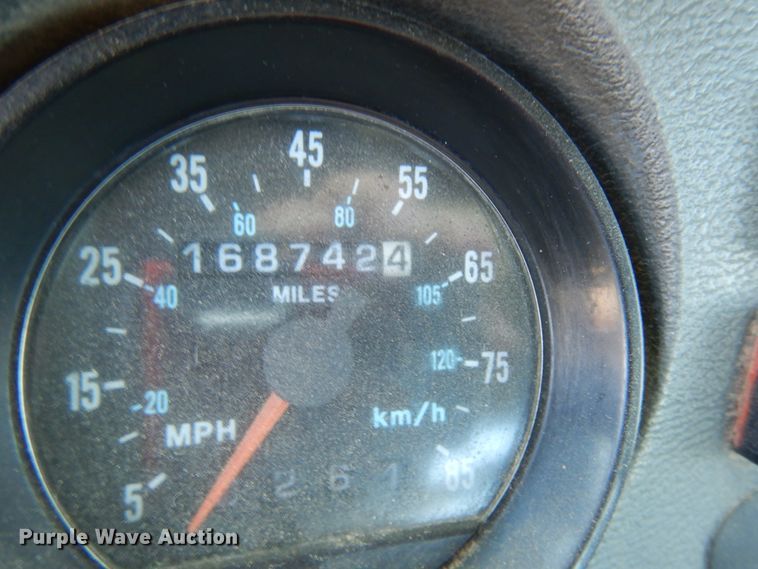 image for item GC9939 2000 Mack RD690S  ready mix truck