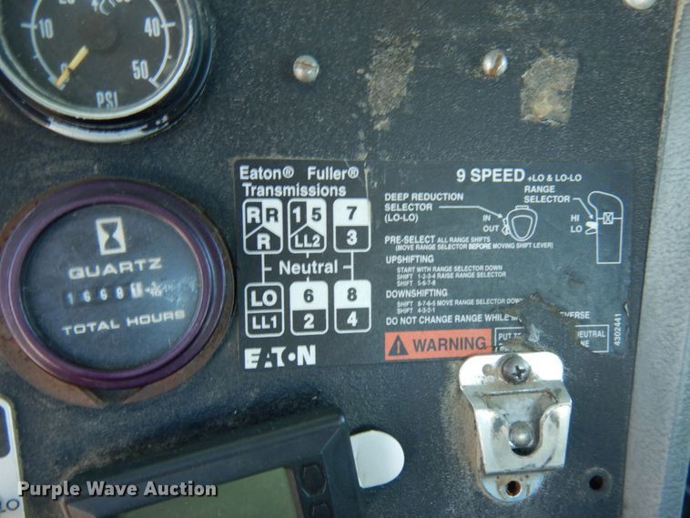 image for item GC9939 2000 Mack RD690S  ready mix truck