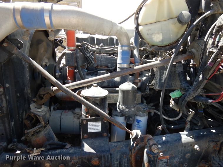 image for item GC9939 2000 Mack RD690S  ready mix truck