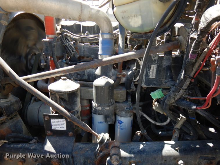 image for item GC9939 2000 Mack RD690S  ready mix truck