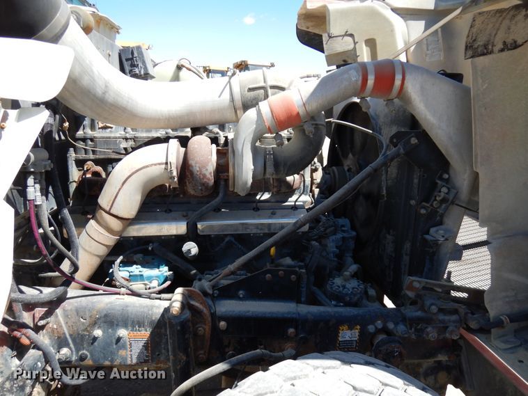 image for item GC9939 2000 Mack RD690S  ready mix truck