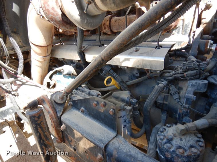 image for item GC9939 2000 Mack RD690S  ready mix truck