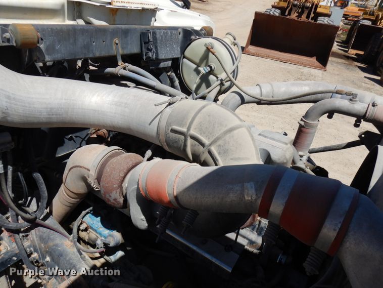 image for item GC9939 2000 Mack RD690S  ready mix truck