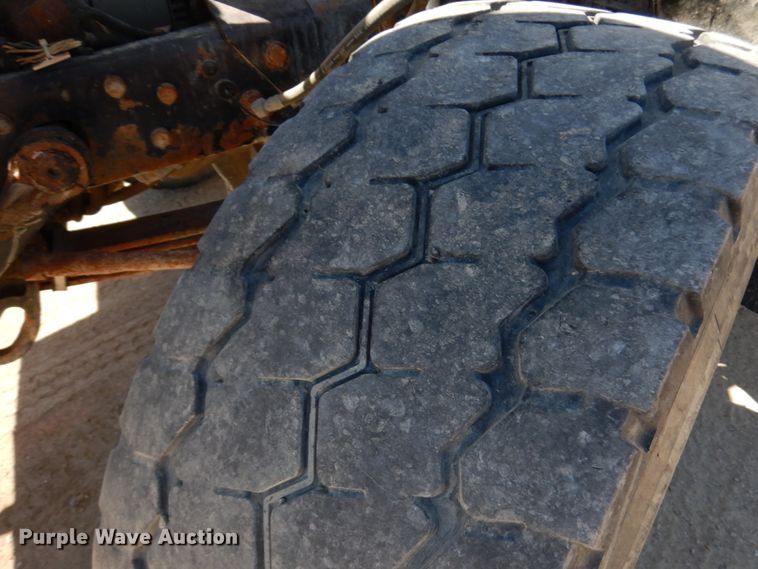 image for item GC9939 2000 Mack RD690S  ready mix truck