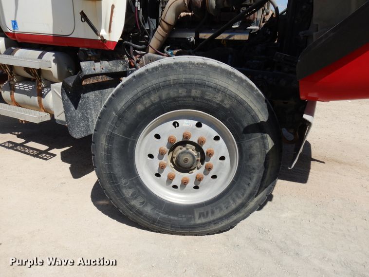 image for item GC9939 2000 Mack RD690S  ready mix truck