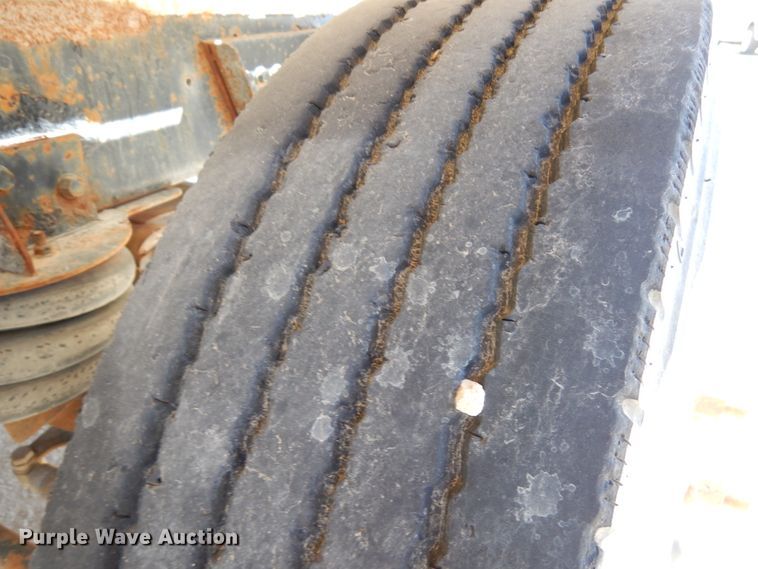 image for item GC9939 2000 Mack RD690S  ready mix truck