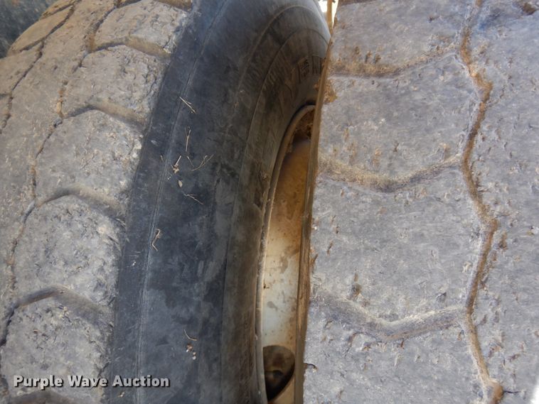 image for item GC9939 2000 Mack RD690S  ready mix truck