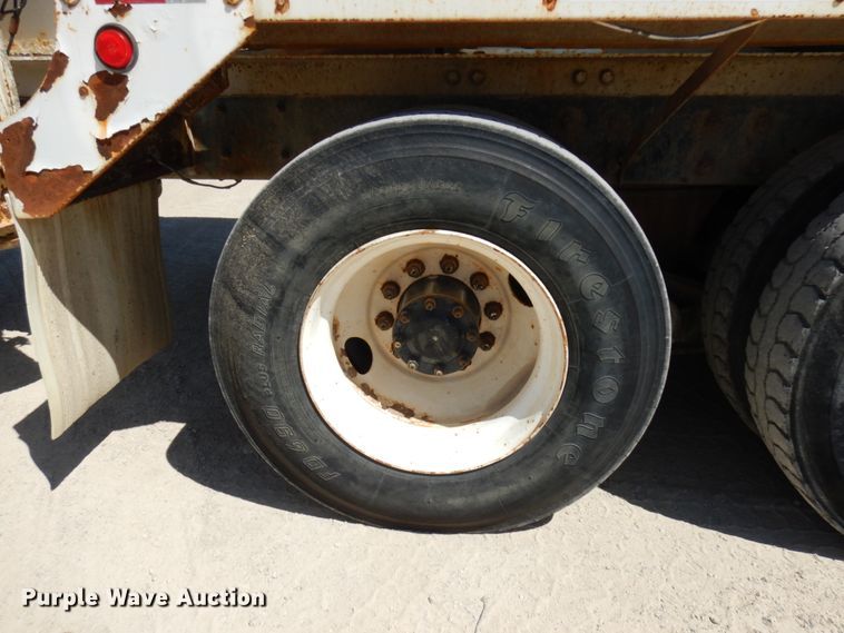 image for item GC9939 2000 Mack RD690S  ready mix truck