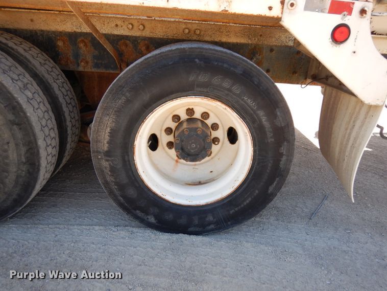 image for item GC9939 2000 Mack RD690S  ready mix truck