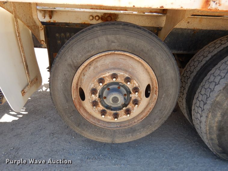 image for item GC9939 2000 Mack RD690S  ready mix truck