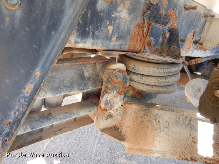 image for item GC9939 2000 Mack RD690S  ready mix truck