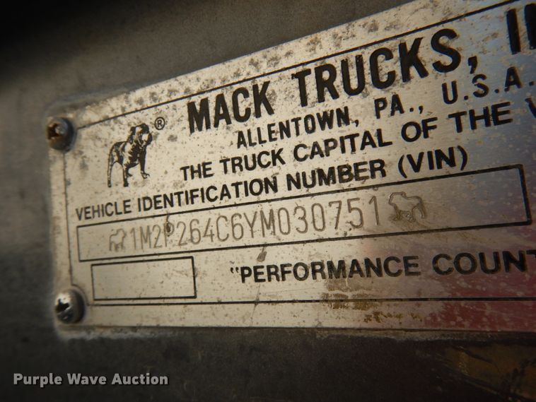 image for item GC9939 2000 Mack RD690S  ready mix truck