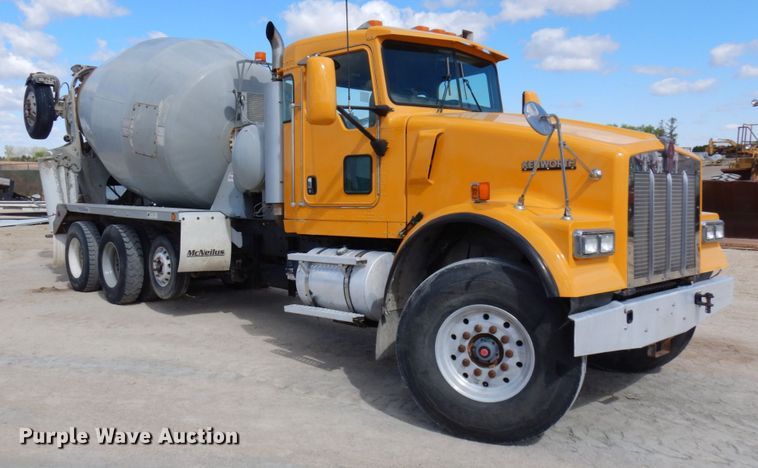 image for item GC9940 2005 Kenworth W900  ready mix truck