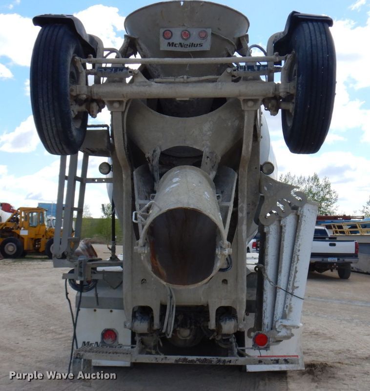 image for item GC9940 2005 Kenworth W900  ready mix truck