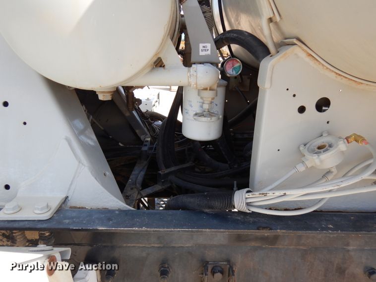 image for item GC9940 2005 Kenworth W900  ready mix truck