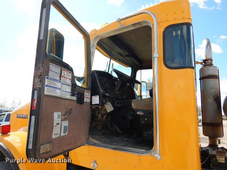 image for item GC9940 2005 Kenworth W900  ready mix truck