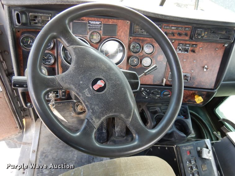 image for item GC9940 2005 Kenworth W900  ready mix truck