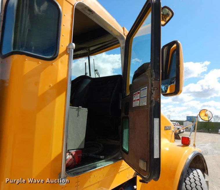 image for item GC9940 2005 Kenworth W900  ready mix truck