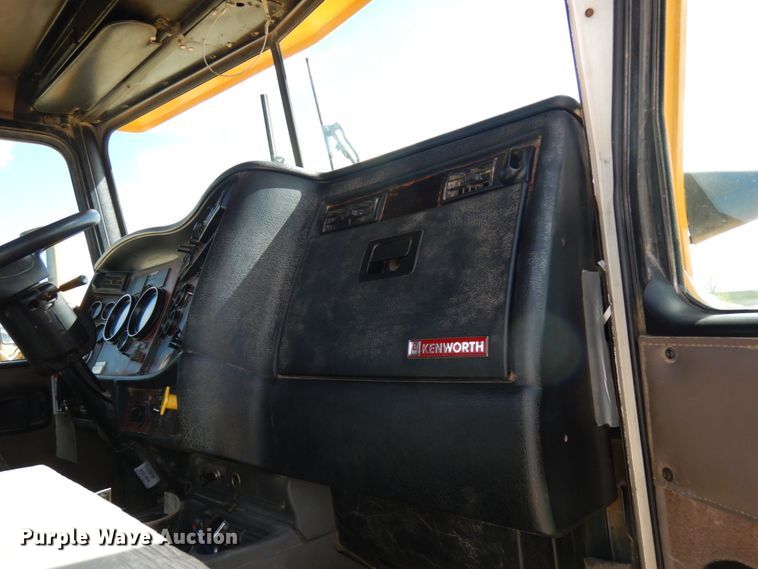 image for item GC9940 2005 Kenworth W900  ready mix truck