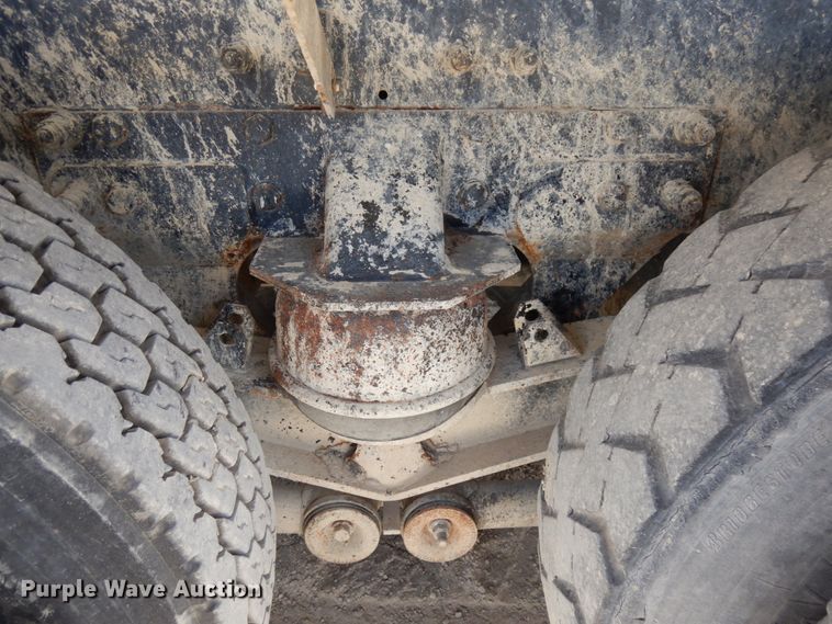 image for item GC9940 2005 Kenworth W900  ready mix truck