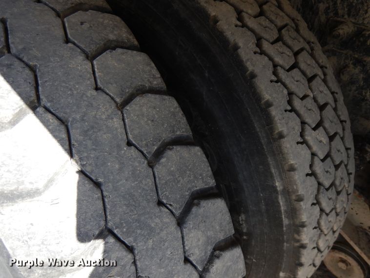 image for item GC9940 2005 Kenworth W900  ready mix truck