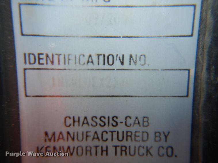 image for item GC9940 2005 Kenworth W900  ready mix truck