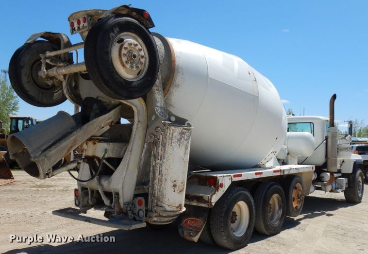 image for item GC9941 1999 Mack RD690S  ready mix truck