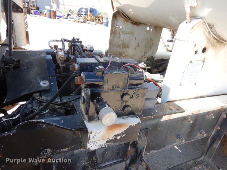 image for item GC9941 1999 Mack RD690S  ready mix truck