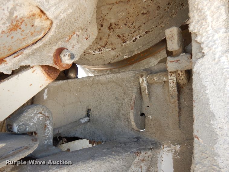 image for item GC9941 1999 Mack RD690S  ready mix truck