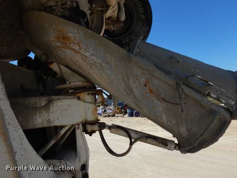 image for item GC9941 1999 Mack RD690S  ready mix truck