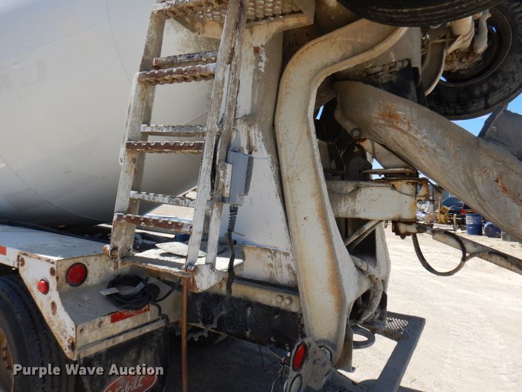 image for item GC9941 1999 Mack RD690S  ready mix truck