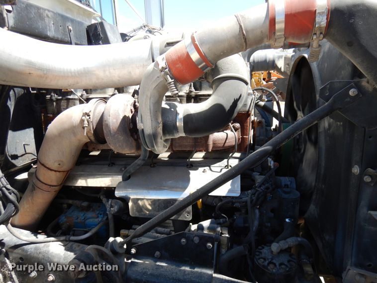 image for item GC9941 1999 Mack RD690S  ready mix truck