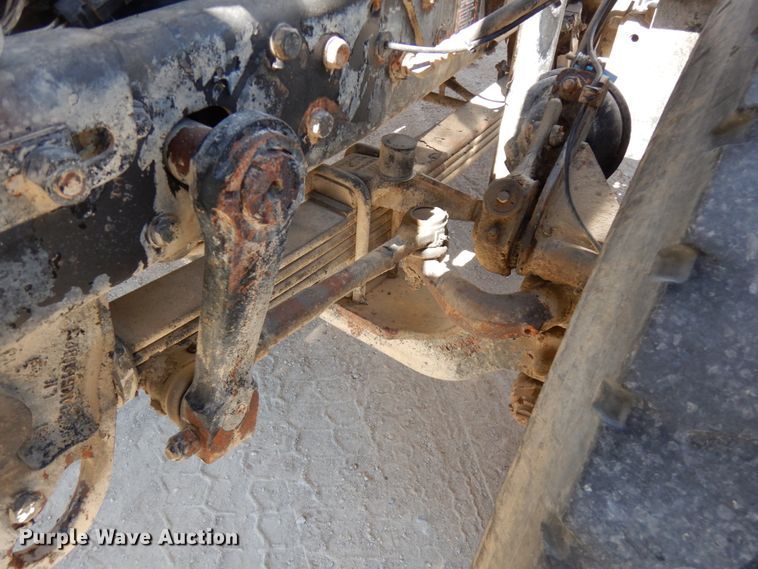 image for item GC9941 1999 Mack RD690S  ready mix truck