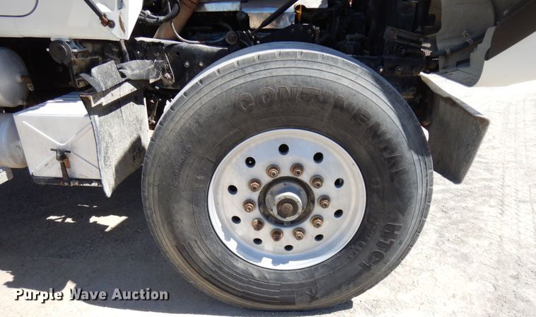 image for item GC9941 1999 Mack RD690S  ready mix truck