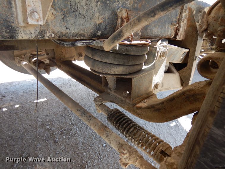 image for item GC9941 1999 Mack RD690S  ready mix truck