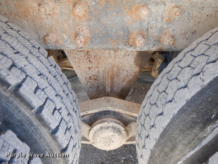 image for item GC9941 1999 Mack RD690S  ready mix truck