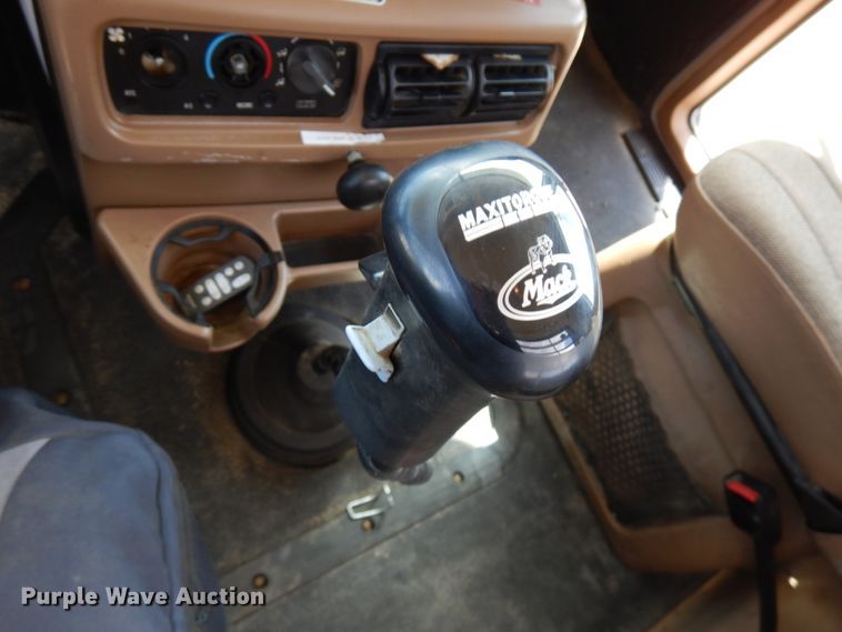 image for item GC9948 2003 Mack CV713  semi truck