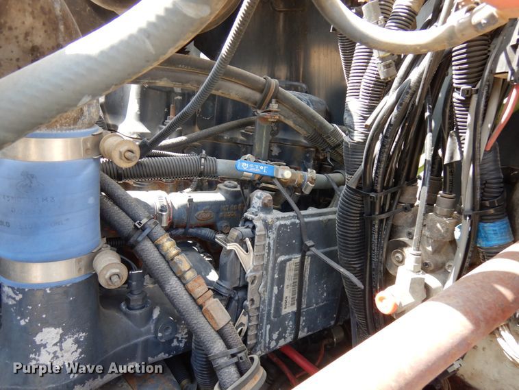 image for item GC9948 2003 Mack CV713  semi truck