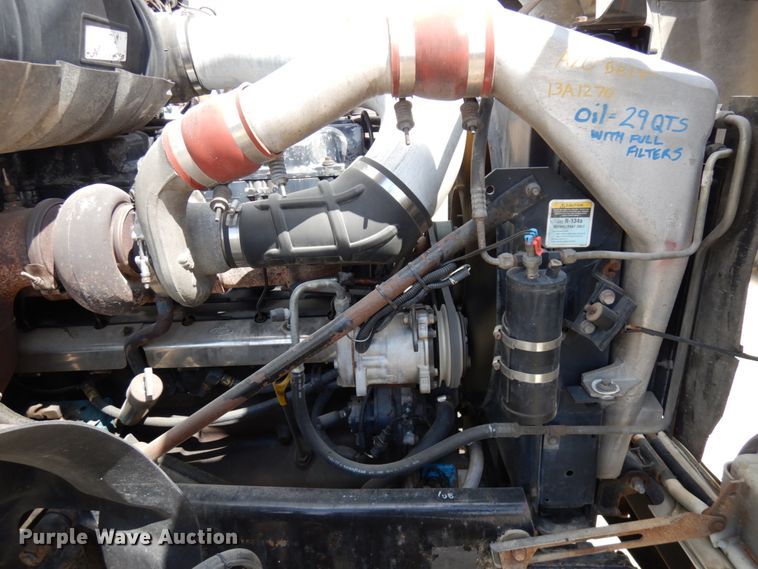 image for item GC9948 2003 Mack CV713  semi truck