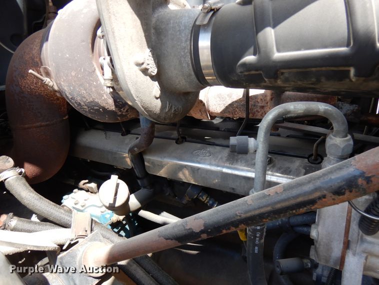 image for item GC9948 2003 Mack CV713  semi truck