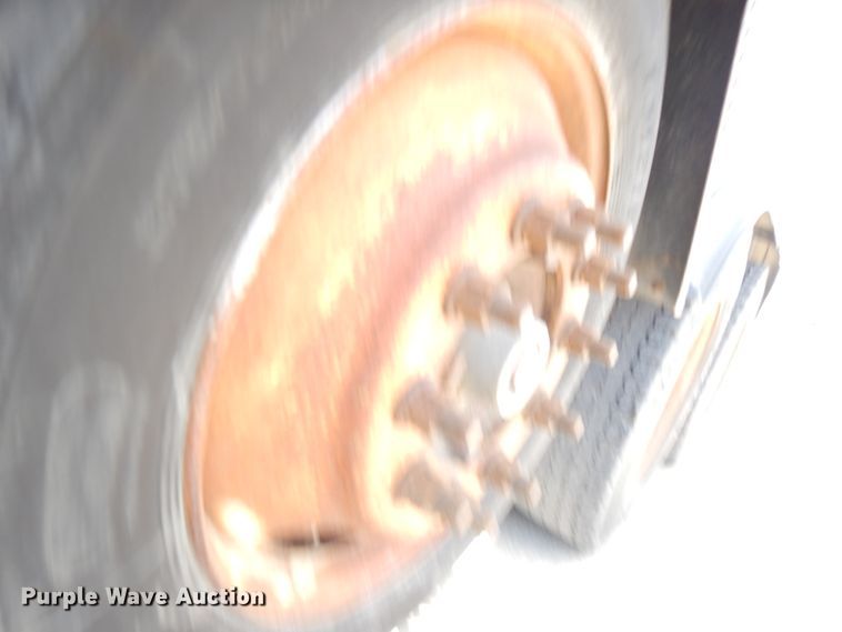 image for item GC9948 2003 Mack CV713  semi truck