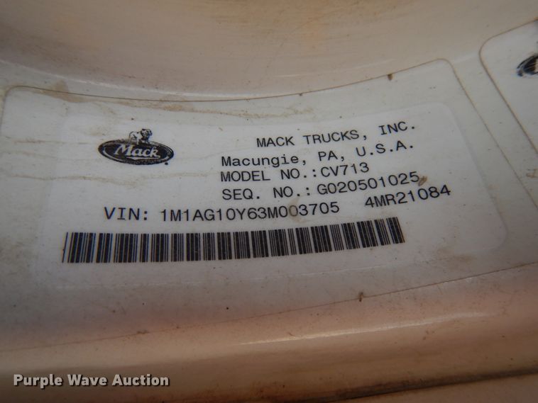 image for item GC9948 2003 Mack CV713  semi truck