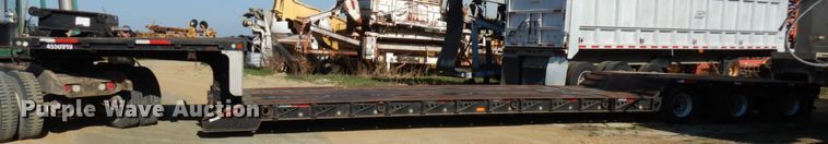 image for item GC9956 2009 XL Specialized XL90MDE  lowboy equipment trailer