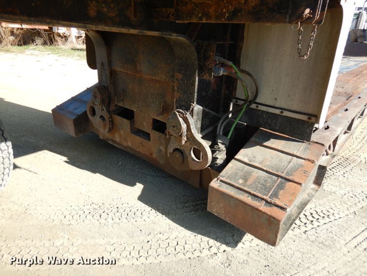 image for item GC9956 2009 XL Specialized XL90MDE  lowboy equipment trailer