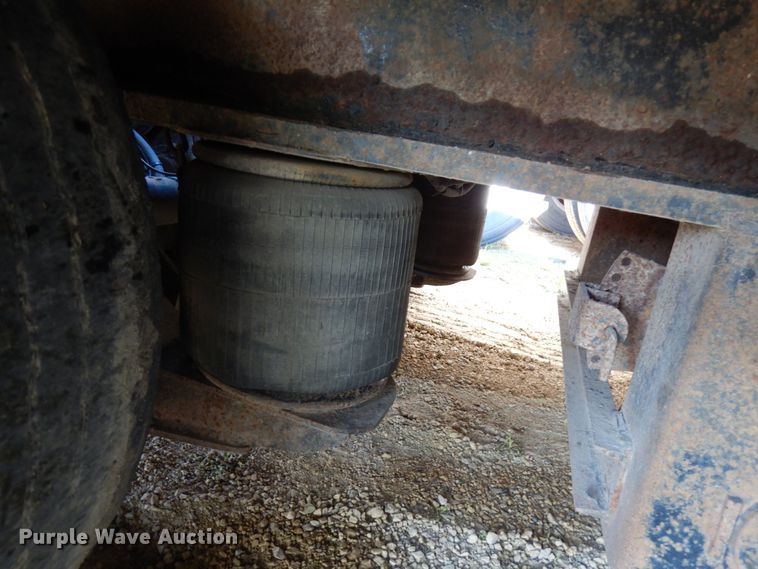 image for item GC9956 2009 XL Specialized XL90MDE  lowboy equipment trailer