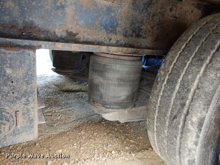 image for item GC9956 2009 XL Specialized XL90MDE  lowboy equipment trailer