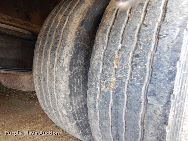 image for item GC9956 2009 XL Specialized XL90MDE  lowboy equipment trailer