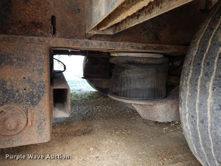 image for item GC9956 2009 XL Specialized XL90MDE  lowboy equipment trailer