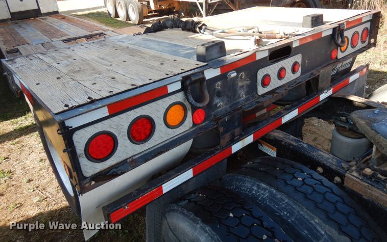 image for item GC9956 2009 XL Specialized XL90MDE  lowboy equipment trailer
