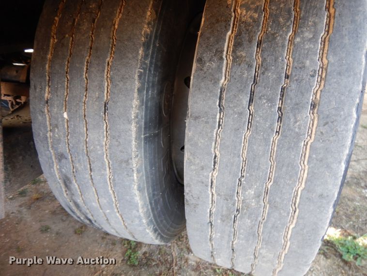 image for item GC9956 2009 XL Specialized XL90MDE  lowboy equipment trailer